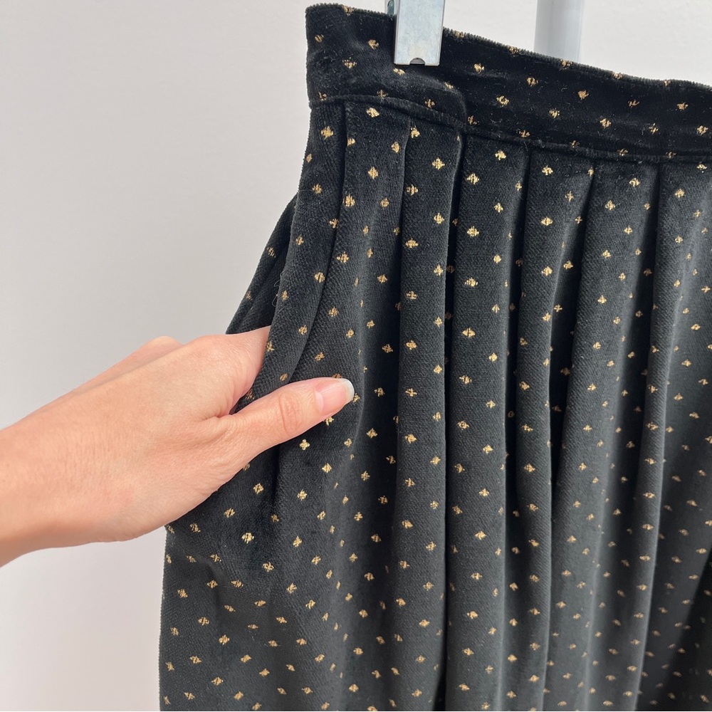 Vintage velvet pleated skirt 12 black gold pockets Components by Susan Bristol - Picture 3 of 8
